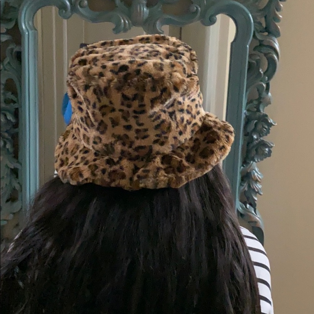 Hat - Picture 2 of 4